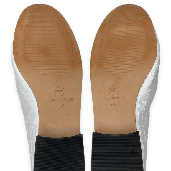 Ann Taylor White Ursula Croco Embossed Leather Tassel Loafers 7.5 - Picture 5 of 7